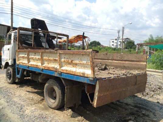 ขาย6ล้อ FM เครื่อง6สูบ ติดตั้งเฮียบ 3ตัน ปี90พร้อมใช้งาน