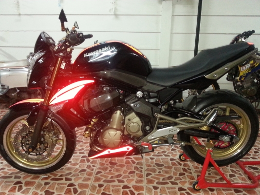 ขาย ER 6 N สภาพใหม่ไม่ได้ขี่มาก 16000 กิโล ของแต่งเต็ม