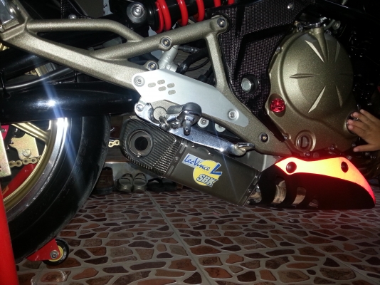 ขาย ER 6 N สภาพใหม่ไม่ได้ขี่มาก 16000 กิโล ของแต่งเต็ม