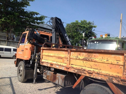 ขายรถ6ล้อติดเครนพับ 5ตัน ยาว5เมตร สภาพดีพร้อมใช้งาน