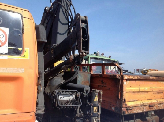 ขายรถ6ล้อติดเครนพับ 5ตัน ยาว5เมตร สภาพดีพร้อมใช้งาน