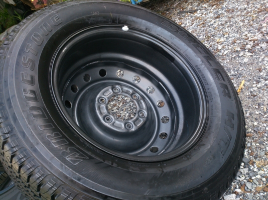ขายยางอะไหล่ถอดป้ายแดงISUZU 255/65R17 ยางปี14 จำนวน 1 เส้น
