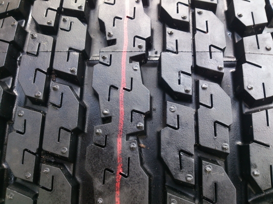 ขายยางอะไหล่ถอดป้ายแดงISUZU 255/65R17 ยางปี14 จำนวน 1 เส้น