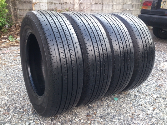 ขายยาง215/65R16 BRIDCESTONE DURAVIS ยางสัปดาห์ที่34ปี13 ดอกยางนิ่มลึกเท่ากันไม่ร้าวไม่แตกลาย(สภาพยาง90\%) จำนวน 1 ชุด