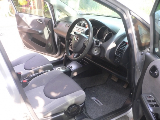 ขาย HONDA JAZZ 1.5 DSI ปี2005 เกียร์ออโต้ แก๊สหัวฉีด LPG ขาย HONDA JAZZ 1.5 DSI ปี2005 เกียร์ออโต้ แก๊สหัวฉีด LPG