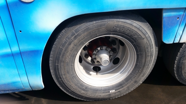 ยางเรเดียลใหม่รถบัส บรรทุก ราคาส่ง ถูก ทน 295/80/22.5  11R  ยาง1000