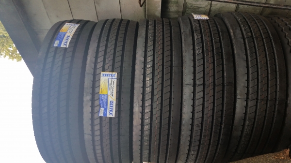 ยางเรเดียลใหม่รถบัส บรรทุก ราคาส่ง ถูก ทน 295/80/22.5  11R  ยาง1000