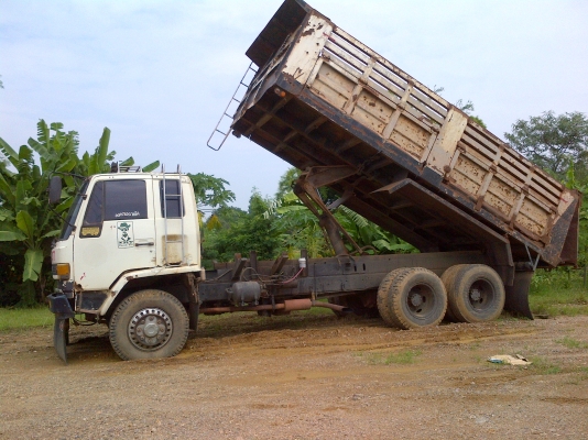 ขาย ISUZU 175 แรง 2 เพลา โทร 084-3376760 เครื่องเดิม ทุกอย่าง ต่อรองได้เลย