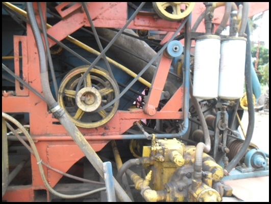 รถเกี่ยวข้าวเกษตรพัฒนา รถเกี่ยวข้าวเกษตรพัฒนา