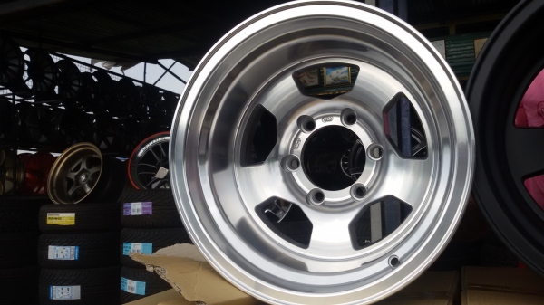 ขายล้อขอบ15 6รูล้อใหม่ชุดละ 11500