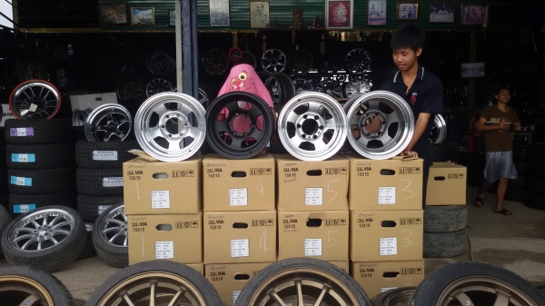 ขายล้อขอบ15 6รูล้อใหม่ชุดละ 11500
