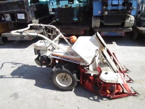 รถเกี่ยวข้าวเดินตาม !!!    YANMAR     YB500 รหัสสินค้า : 14001879    หรือเพิ่มเติมไดที่ www.nihonmono.com