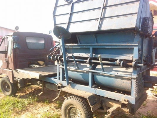 ขายรถนวดข้าว 5 ฟุตจัมโบ้ รถสี่ล้อกลางเครื่องโตโยต้า86แรง83000บาท ขายรถนวดข้าว 5 ฟุตจัมโบ้ รถสี่ล้อกลางเครื่องโตโยต้า86แรง83000บาท