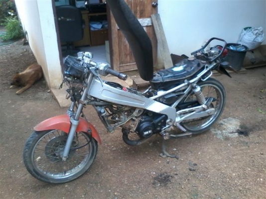 ขาย Yamaha Zr120 ทะเบียนพร้อมโอนภาษีขาดเกินเครื่องดีพอใช้เหมาะกับนักปั้นขาย 3500 บาท