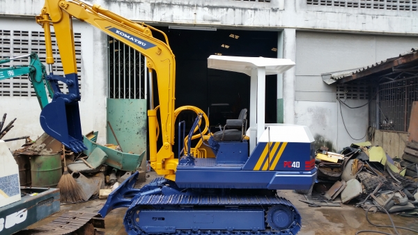 ขาย รถขุด KOMATSU รุ่น PC40-3- มือสองญี่ปุ่น ขาย รถขุด KOMATSU รุ่น PC40-3- มือสองญี่ปุ่น