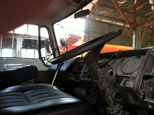 ขาย HINO 6 ล้อ กระบะไม้