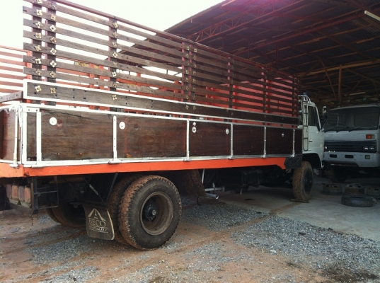 ขาย HINO 6 ล้อ กระบะไม้