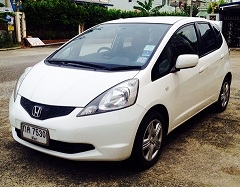 รถสวย จัดเต็ม  ขั้นเทพ  HONDA  JAZZ  2011  เกียรธรรมดา  สีขาว