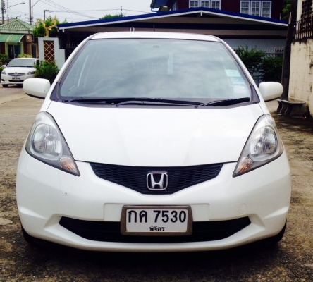 รถสวย จัดเต็ม  ขั้นเทพ  HONDA  JAZZ  2011  เกียรธรรมดา  สีขาว