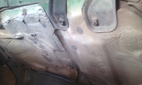 ขายหกล้อNPRเครื่อง120เเรงรถโดยสาร