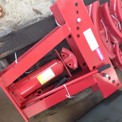 เครื่องดัดท่อ (ของใหม่) ขนาด 16 ตัน ใช้ในงานดัดท่อต่างๆได้เป็นอย่างดี เครื่องดัดท่อ (ของใหม่) ขนาด 16 ตัน ใช้ในงานดัดท่อต่างๆได้เป็นอย่างดี