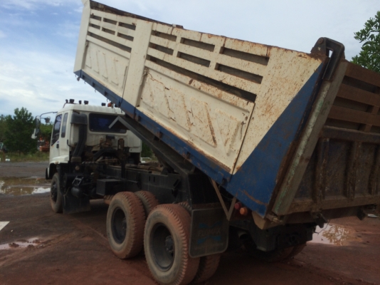 10ล้อดั้ม270ปี*47FXZ23NZF2 4-3000126 ยูโร2ใบไม้เขียว หัวเดิมบาง รถห้างแท้ เครื่องก็เดิมๆ รถสภาพดีใช้งานอยู่..เล่มพร้อม