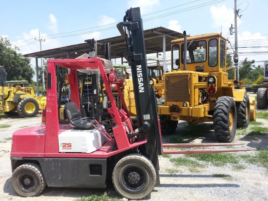 โฟคลิฟท์ Nissan 2.5ตัน เสา 4เมตร ดีเซล นำเข้าจากญี่ปุ่น สวย พร้อมใช้งาน ขายถูกมากกก 090-986-2521