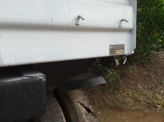 ลูกพ่วงดั้ม2คาน ปี*49(เล่มปี*50)สภาพสวย...เจ้าของแค่สาดสีไว้...เล่มพร้อม