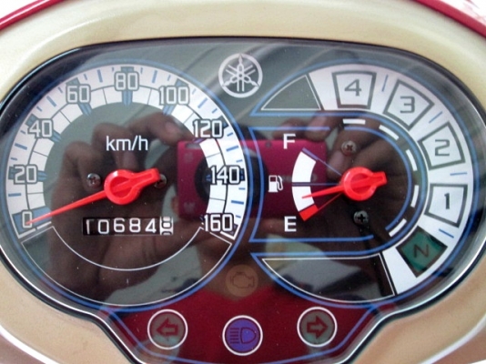 SPARK115 i ( สต๊าทมือ ) สีแดงน้ำตาล รถเดือน ส.ค.ปี 56 รถมีเกียที่ประหยัดน้ำมันที่สุด 84 กม./ ลิตร แถม 2 รายการ 22900 SPARK115 i ( สต๊าทมือ ) สีแดงน้ำตาล รถเดือน ส.ค.ปี 56 รถมีเกียที่ประหยัดน้ำมันที่สุด 84 กม./ ลิตร แถม 2 รายการ 22900