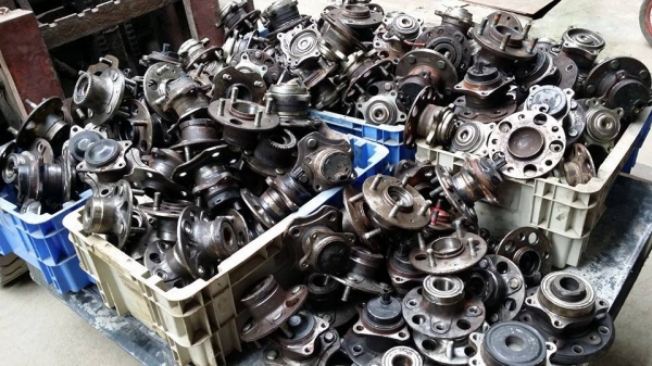 ดุมล้อรถ มือสอง ดุมล้อรถยนต์มือสอง ทำ เทเลอร์ สาลี่ ขนของ