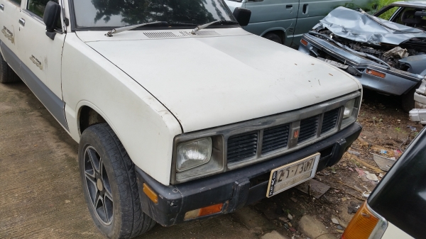 ISUZU KB 4ประตู สีขาว เครื่องเดิม2200 พวงมาลัยเพาเวอร์ ขาย 65,000 บาท ISUZU KB 4ประตู สีขาว เครื่องเดิม2200 พวงมาลัยเพาเวอร์ ขาย 65,000 บาท