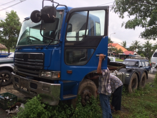 10ล้อหัวลาก2เพลาHINO 260แรง..ZM500 วางหัวนอกใหม่โปรเฟีย..2P  กำลังเดินระบบสายไฟ..เครื่องEK100 สวย...