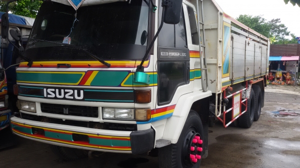 จัดได้800000บาทขายรถ10ล้อแม่-ลูกล็อกกี้2เพลา เครื่องHo7D195แรงเกียอีต้ันเพราข้างจำโบ่สภาพพร้อมใช้งาน