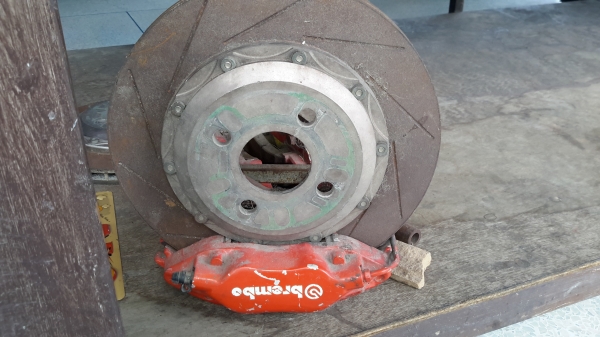 เบรคแต่งbremboใส่hondajazz