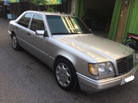 รถเบนซ์ E220 w124 ปี 93 ประกอบนอก มีซันรูฟ เกียร์ออโต้ แอร์เย็นฉ่ำ มีม่านไฟฟ้า เครื่องดีปกติ