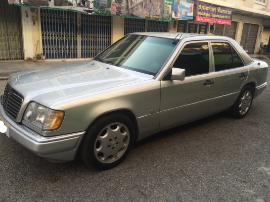 รถเบนซ์ E220 w124 ปี 93 ประกอบนอก มีซันรูฟ เกียร์ออโต้ แอร์เย็นฉ่ำ มีม่านไฟฟ้า เครื่องดีปกติ
