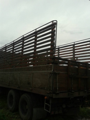 10ล้อเพลาเดียว HINO KT925 เครื่อง168แรง EH700  รถเดิม สีไม่ค่อยสวย  พร้อมใช้งาน ขายตามสภาพ เล่มพร้อม..