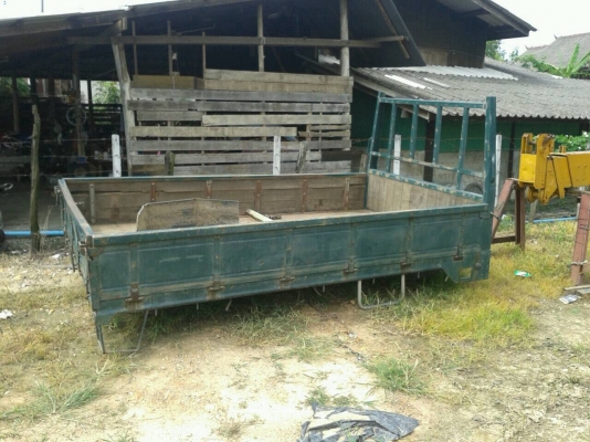 ขาย กระบะสี่ล้อกลาง