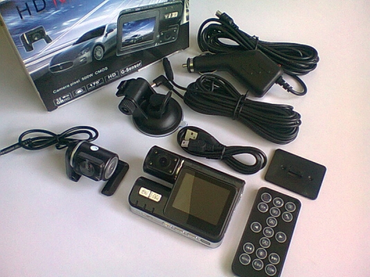 กล้องติดรถยนต์แบบมองหน้ามองหลังในตัว