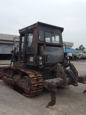 ท่านใดสนใจรถดัน CATEROILLAR D6D ตีนไก่ รถนำเข้ามือ 2 จากญี่ปุ่น