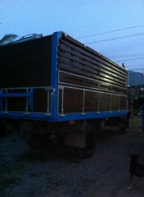 ขายหกล้อHINO KL ดั้มเกษตรยาว5เมตร กว้าง2.20เมตร หัวบางเดิมไม่เคยทำสี คัสซีสวยมากๆ เครื่องเดิมแน่นไม่หลวม ยาง8.25ขอบ20 ยางดี ทะเบียนพร้อมโอน