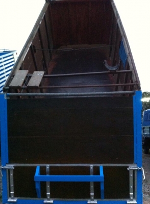 ขายหกล้อHINO KL ดั้มเกษตรยาว5เมตร กว้าง2.20เมตร หัวบางเดิมไม่เคยทำสี คัสซีสวยมากๆ เครื่องเดิมแน่นไม่หลวม ยาง8.25ขอบ20 ยางดี ทะเบียนพร้อมโอน