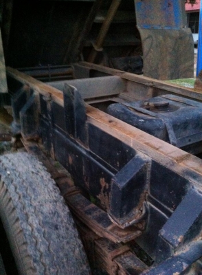 ขายหกล้อHINO KL ดั้มเกษตรยาว5เมตร กว้าง2.20เมตร หัวบางเดิมไม่เคยทำสี คัสซีสวยมากๆ เครื่องเดิมแน่นไม่หลวม ยาง8.25ขอบ20 ยางดี ทะเบียนพร้อมโอน