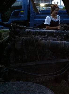 ขายหกล้อHINO KL ดั้มเกษตรยาว5เมตร กว้าง2.20เมตร หัวบางเดิมไม่เคยทำสี คัสซีสวยมากๆ เครื่องเดิมแน่นไม่หลวม ยาง8.25ขอบ20 ยางดี ทะเบียนพร้อมโอน