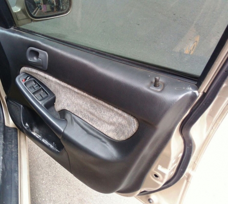 civic ตาโต เครื่อง b20 เกียร์ออโต้ มีเครื่องเสียง ราคาเบาๆ 79,000 บาท