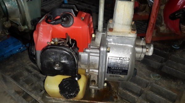 ปั้มน้ำ  เล็ก กลาง สวย