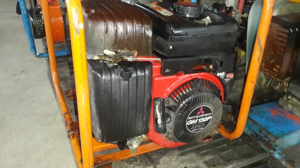 ปั้มน้ำ  เล็ก กลาง สวย