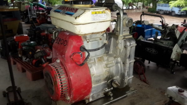 ปั้มน้ำ  เล็ก กลาง สวย