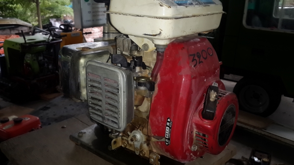 ปั้มน้ำ  เล็ก กลาง สวย