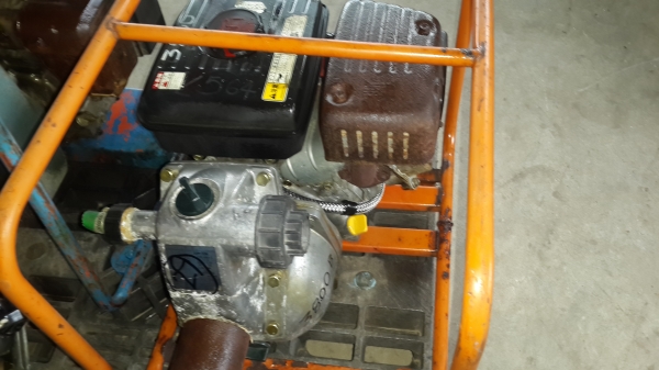 ปั้มน้ำ  เล็ก กลาง สวย